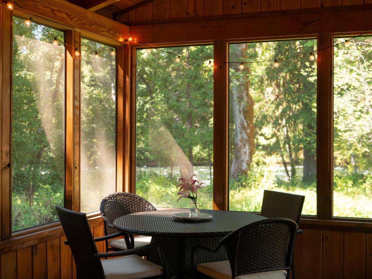 On The River Wooded Bliss Cabin Near Loloma McKenzie Bridge Exterior foto