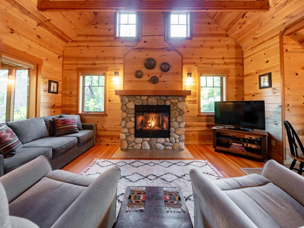 On The River Wooded Bliss Cabin Near Loloma McKenzie Bridge Exterior foto