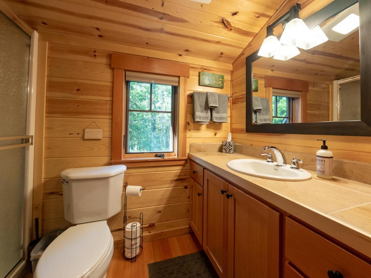 On The River Wooded Bliss Cabin Near Loloma McKenzie Bridge Exterior foto